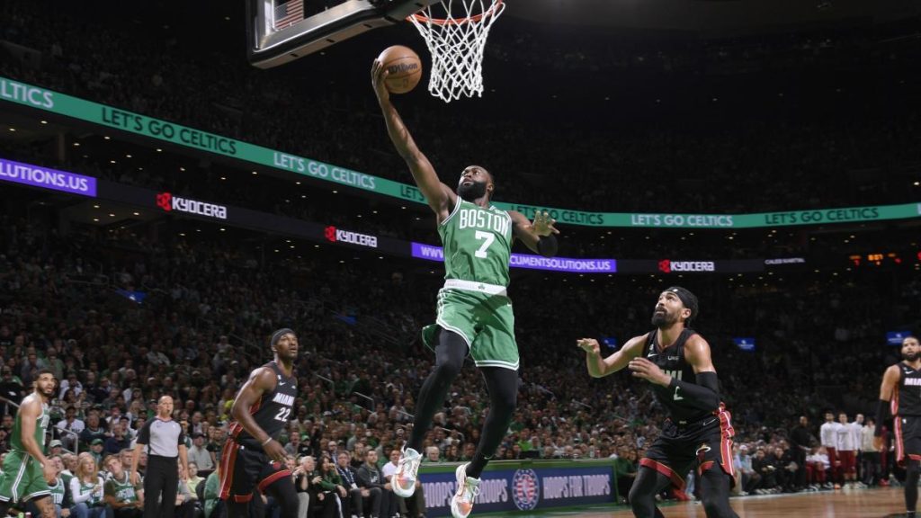 Brown: 300 milions d'extensió del rècord amb els Celtics