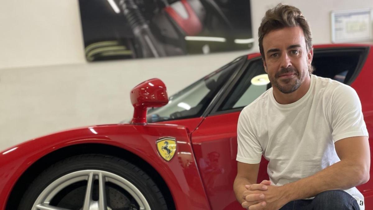 Fernando Alonso subhasta el seu Ferrari Enzo