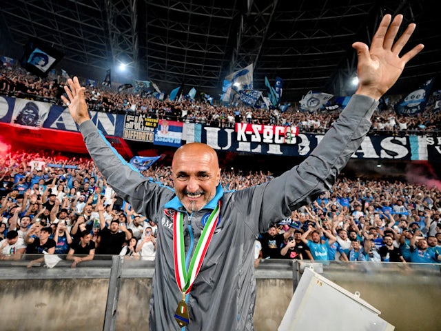 L'entrenador del Nàpols, Luciano Spalletti, celebra la victòria de la Sèrie A després del partit del 4 de juny de 2023
