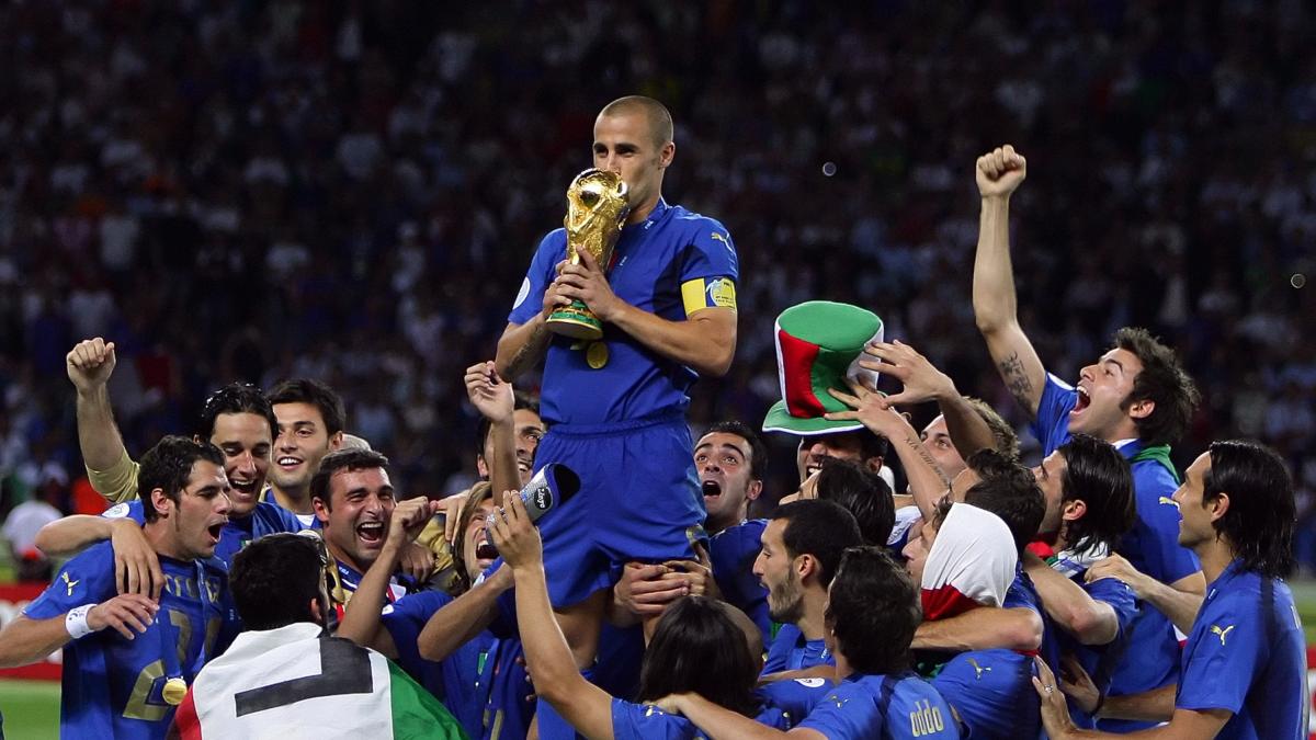 Cannavaro empeny el Napoli: "Emoció a l'Olympiastadion. Els azzurri tornaran a guanyar..."