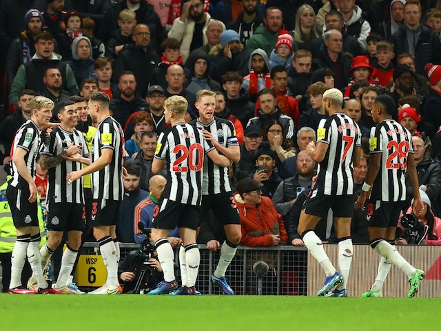 Miguel Almiron del Newcastle United celebra el gol contra el Manchester United l'1 de novembre de 2023