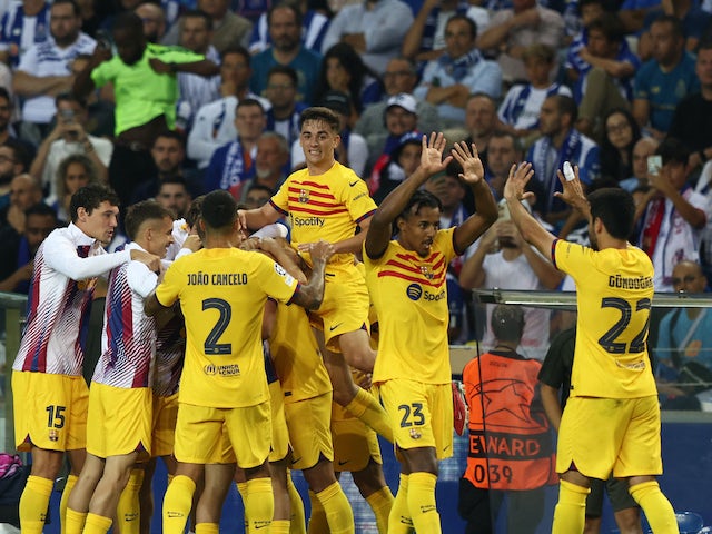 El barceloní Ferran Torres celebra el gol contra el Porto el 4 d'octubre de 2023