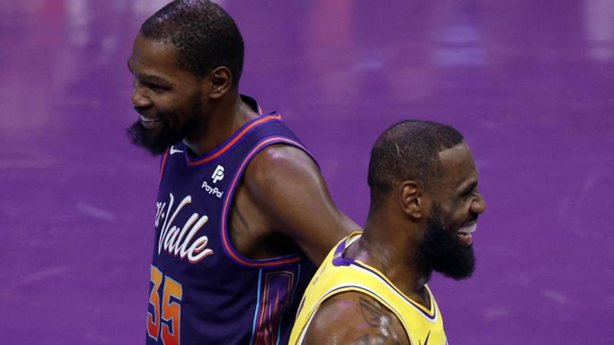 Resultats de l'NBA: LeBron guanya el duel amb Durant.  Harden ja és un cas