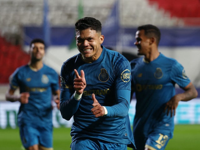 L'Evanilson de Porto celebra el gol contra el Royal Antwerp el 25 d'octubre de 2023