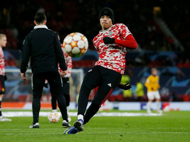 Mason Greenwood del Manchester United durant l'escalfament abans del partit, el 8 de desembre de 2021