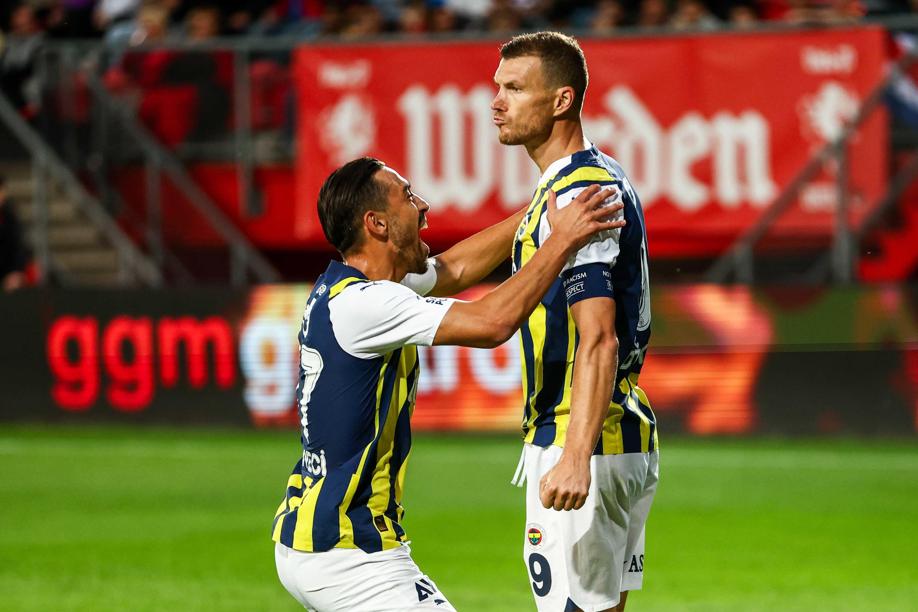 Predicció Besiktas-Fenerbahce: el derbi d'Istanbul té les probabilitats del golejador de Dzeko