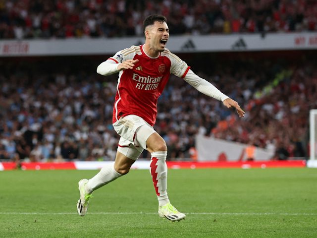 Gabriel Martinelli de l'Arsenal celebra el seu primer gol el 8 d'octubre de 2023