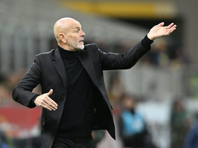 L'entrenador de l'AC Milan, Stefano Pioli, reacciona el 2 de desembre de 2023