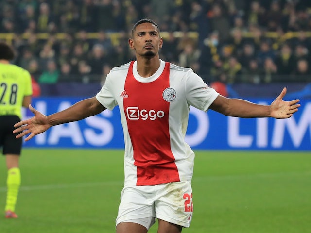 Sebastien Haller de l'Ajax celebra el seu segon gol el 3 de novembre de 2021