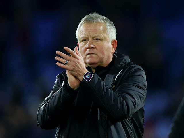 L'entrenador del Sheffield United, Chris Wilder, aplaudeix els aficionats després del partit del 30 de gener de 2024