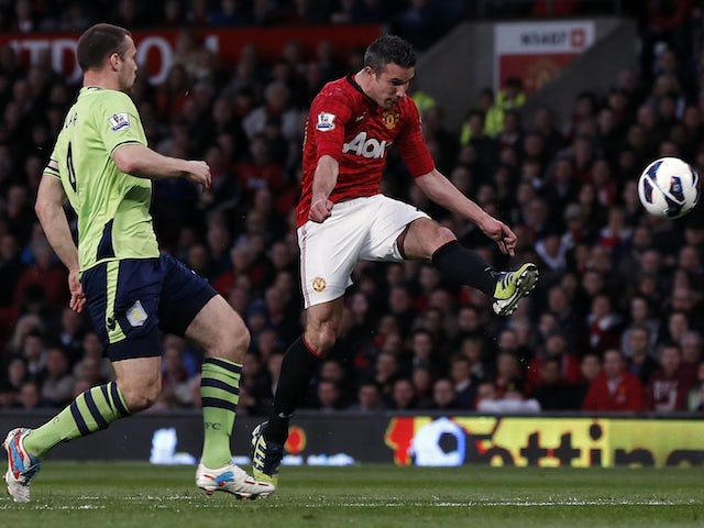 Robin van Persie del Manchester United va marcar contra l'Aston Villa el 2013