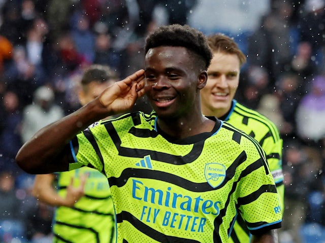 El Bukayo Saka de l'Arsenal celebra el seu tercer gol el 17 de febrer de 2024