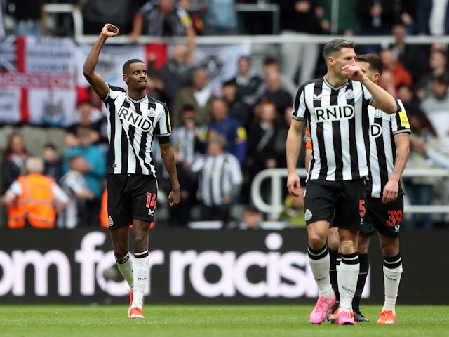 Alexander Isak del Newcastle United celebra el seu tercer gol l'11 d'abril de 2024