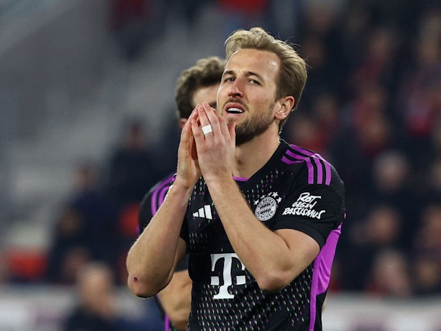 Harry Kane del Bayern de Munic reacciona després d'una oportunitat perduda l'1 de març de 2024