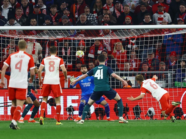 Joshua Kimmich del Bayern de Munic marca contra l'Arsenal el 17 d'abril de 2024