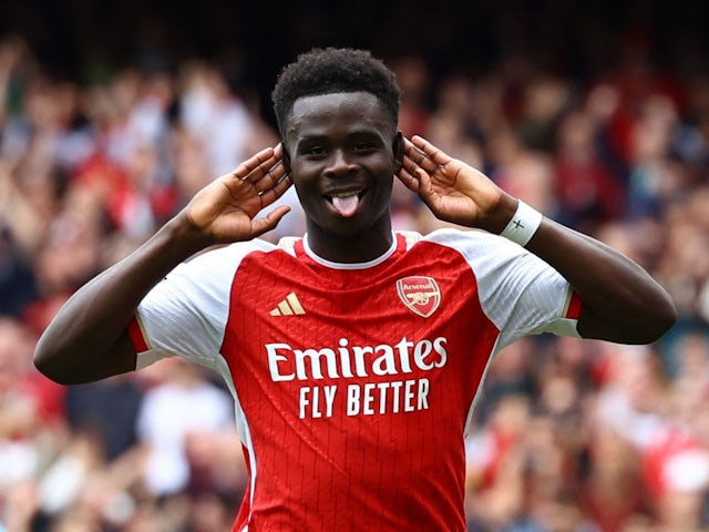 El Bukayo Saka de l'Arsenal celebra el seu primer gol el 4 de maig de 2024