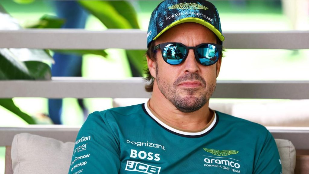 Alonso contra la FIA: "Ens penalitzen per tot, l'Sprint Race serà inútil"