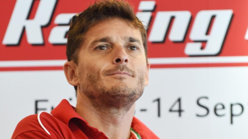 Fisichella: "Ferrari treballa per aconseguir Newey. Podem vèncer a Red Bull a Imola"